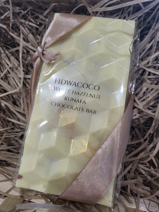 White Hazelnut (Bueno) & Kunafa Chocolate Bar